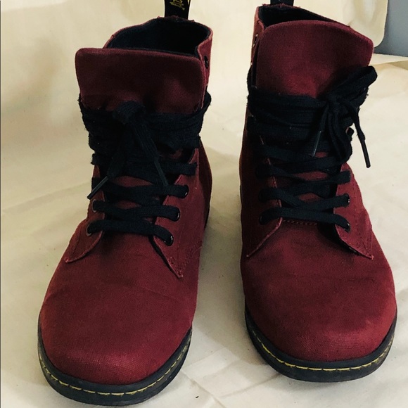 dr martens air wave boots